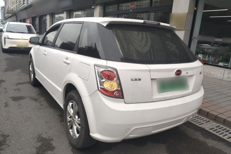 Used BYD e6 2017 400 Luxury Edition Exterior 2
