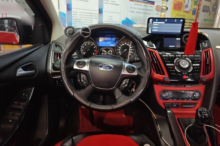 Used Ford Focus 2012 Hatchback 2.0L Manual Luxury Sport Model