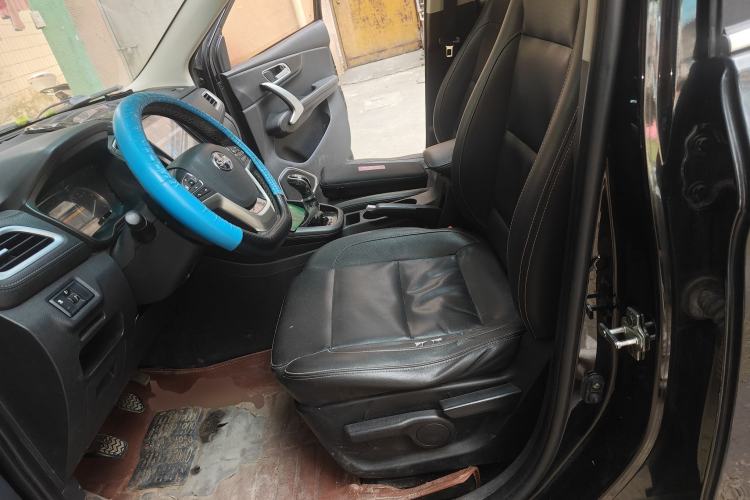 Used SWM X7 2016 1.5T Manual Luxury Edition 7 Seats Left Front Seat