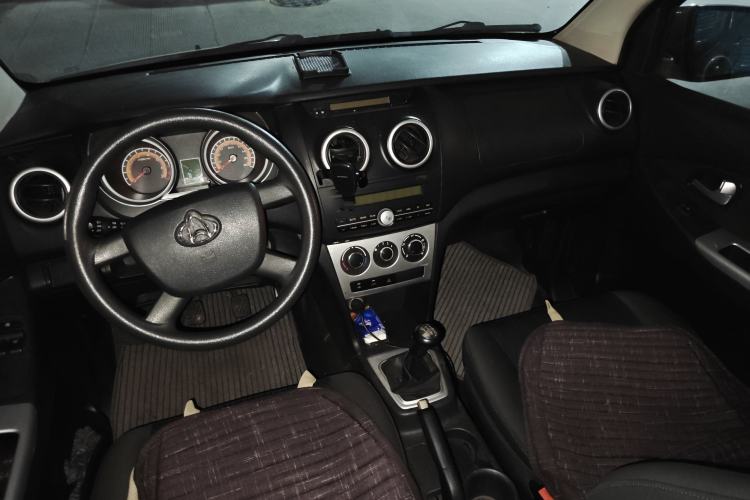 Used CHANGAN KAICHENG Ounuo S 2015 1.5L Jin Ouno Standard Model
