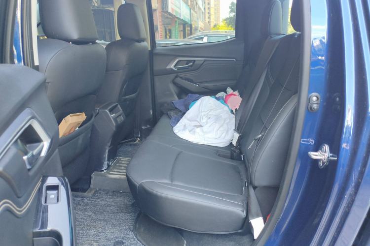 Used Isuzu D-MAX 2023 2.5T Manual 4x4 Diesel Flagship Long Wheelbase