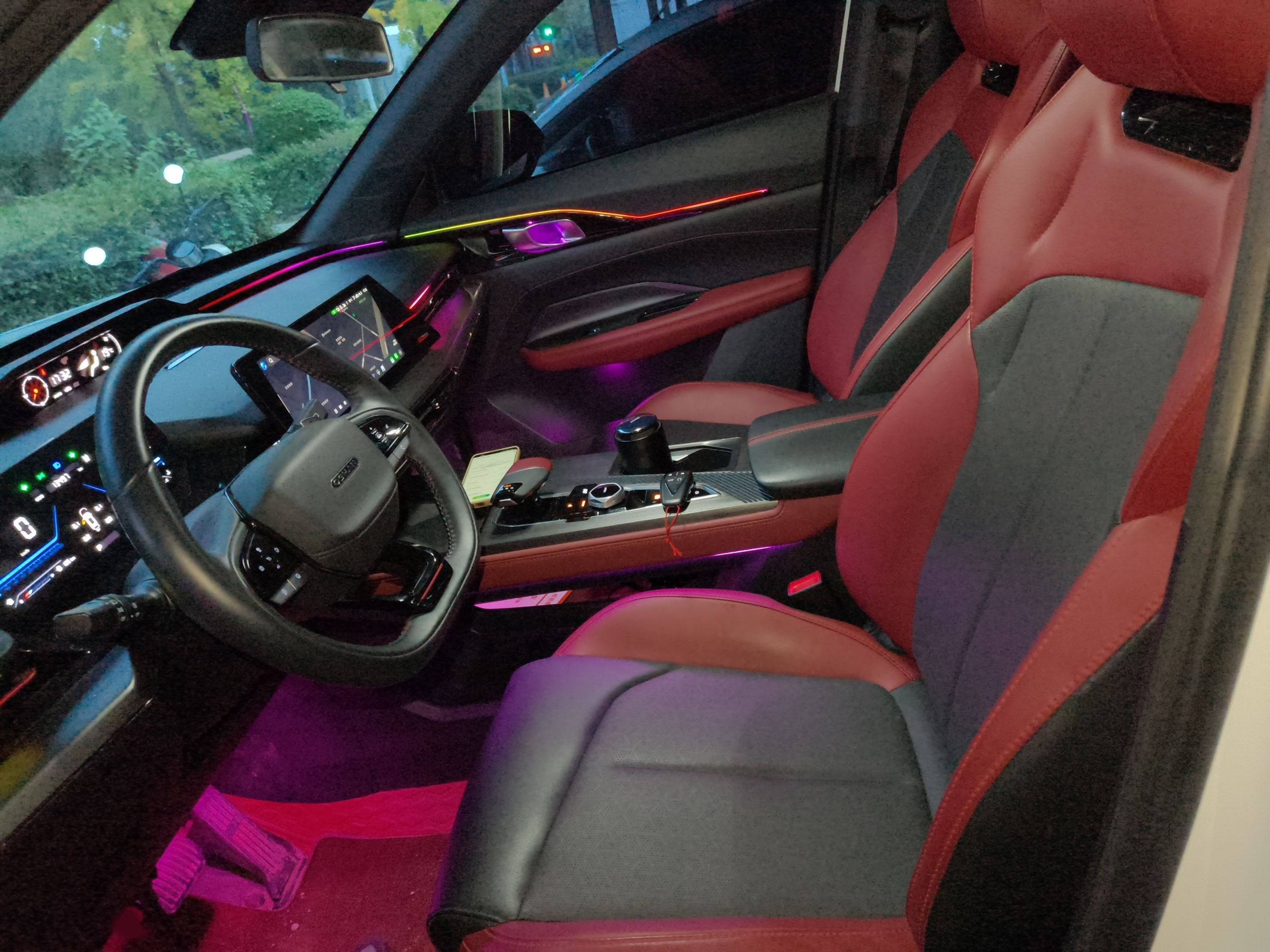 Переднее сиденье в автомобиле