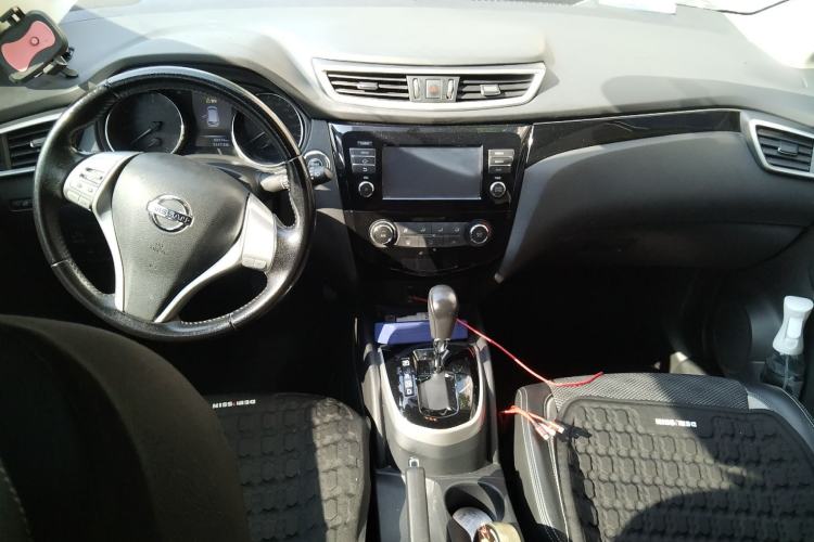 Used Nissan Qashqai 2017 2.0L CVT Luxury Edition China VI Standard Center Console