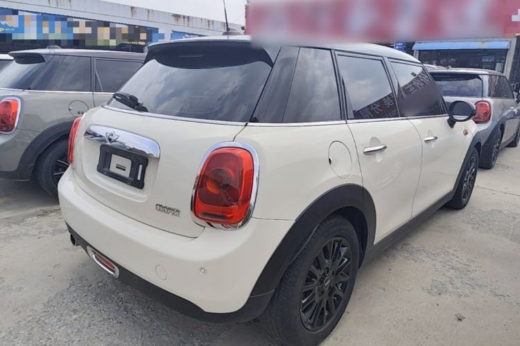 Used MINI 2015 1.5T COOPER Fun Five-Door Edition Rear Right 45 Deg