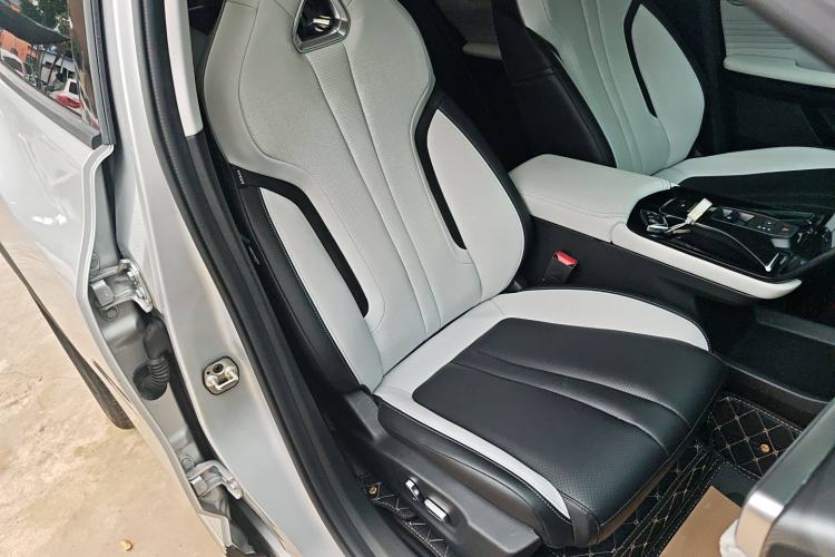 Used Dongfeng Aeolus Mage 2023 DH-i 1.5T Prestige Edition