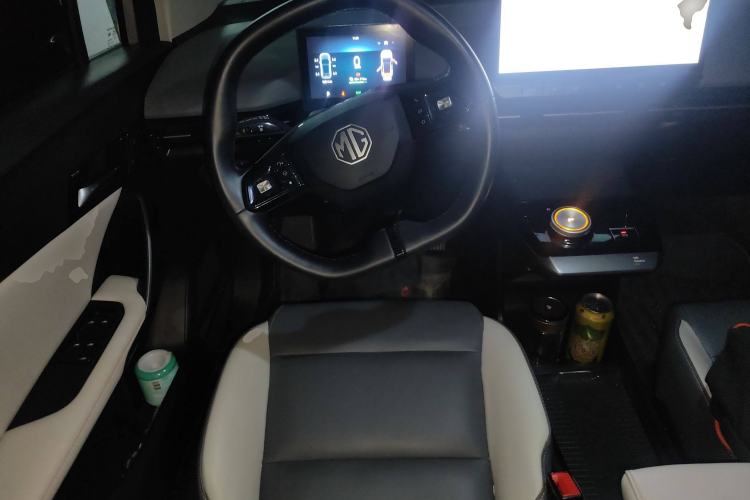 Used MG 4 EV 2023 415 km Range Sea-Faring Champion Edition Steering Wheel