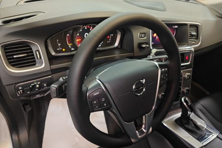 Used Volvo S60 2019 S60L Facelift T5 Intelligent Advanced Edition
