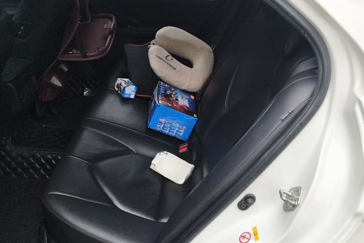 Used Toyota Camry 2018 2.0G Luxury Edition
