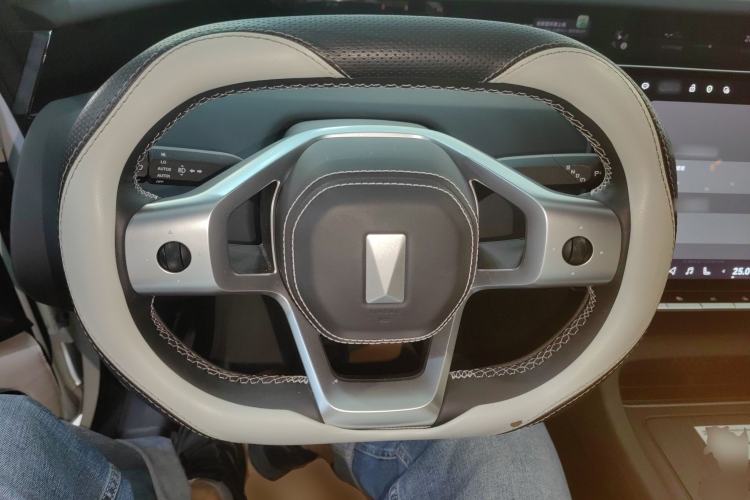 Used Avatr 12 2025 Max All-Electric Version Steering Wheel