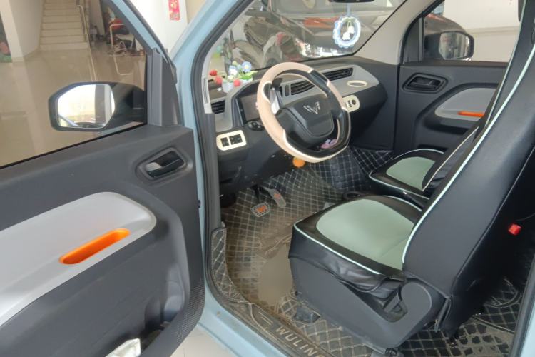 Used Wuling Hongguang MINIEV 2020 Enjoyment Model Lithium Iron Phosphate Driver Seat