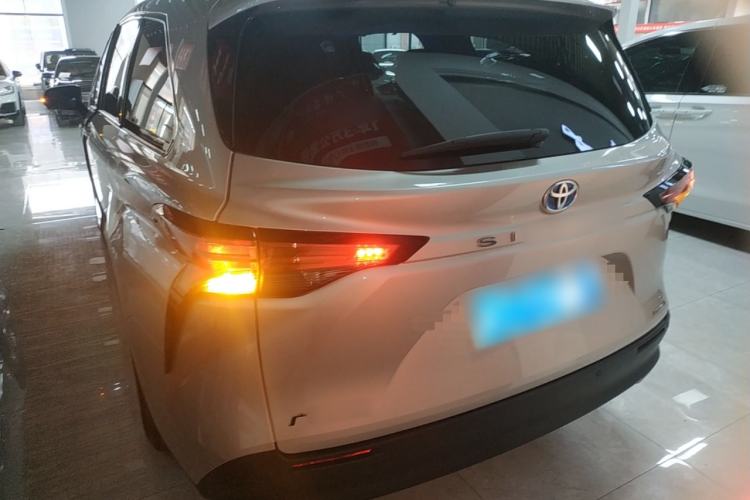 Used Toyota SIENNA 2021 2.5L Hybrid Comfort Edition Rear