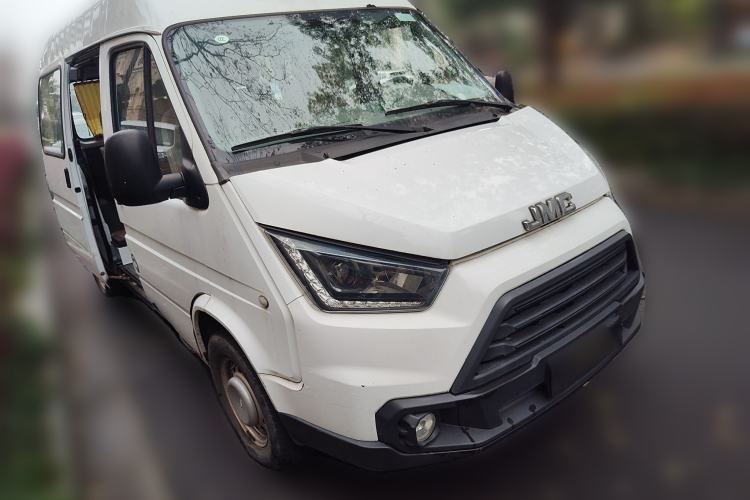 Used JMC Transit 2019 2.8T Commercial Version Intelligent Automatic Transmission Short Wheelbase Mid-Roof Design 6 Seats China VI Emission Standard – JX493 Front Right 45 Deg