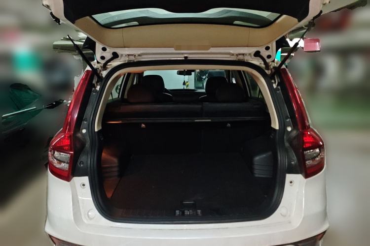 Used Geely Auto Vision X6 2018 1.4T CVT 4G Connected Flagship Edition Trunk