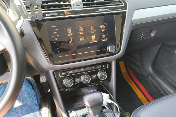 Used Volkswagen Tiguan L 2019 330TSI Automatic Two-Wheel Drive Smart Luxury Version China VI Standard Audio And AC Panel