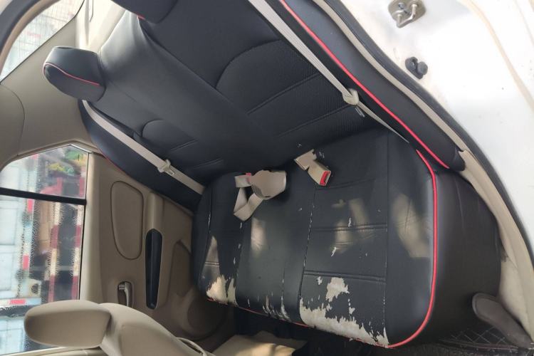 Used Venucia D50 2013 1.6L Automatic Fashion Edition