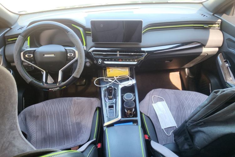 Used Haval LHERY 2021 High-Performance Version 1.5T Golden Rabbit Center Console