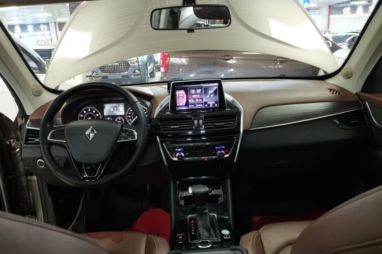 Used BORGWARD BX5 2017 20TGDI Automatic Two-Wheel Drive Pioneer Edition