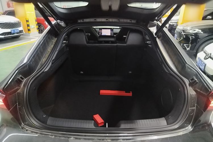 Used Changan UNI-V 2025 Model Third-Generation 2.0T Dynamic Edition