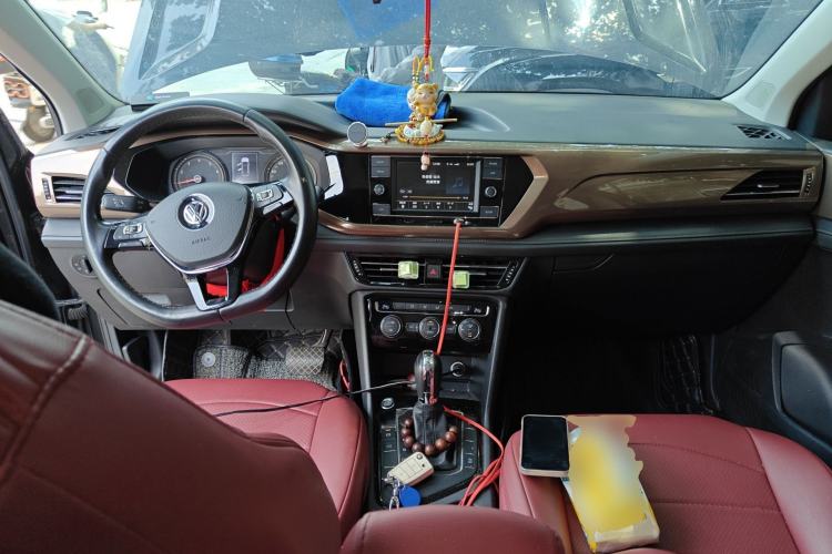 Used Volkswagen Tharu 2019 280TSI Two-Wheel Drive Comfort Edition China VI Standard Center Console