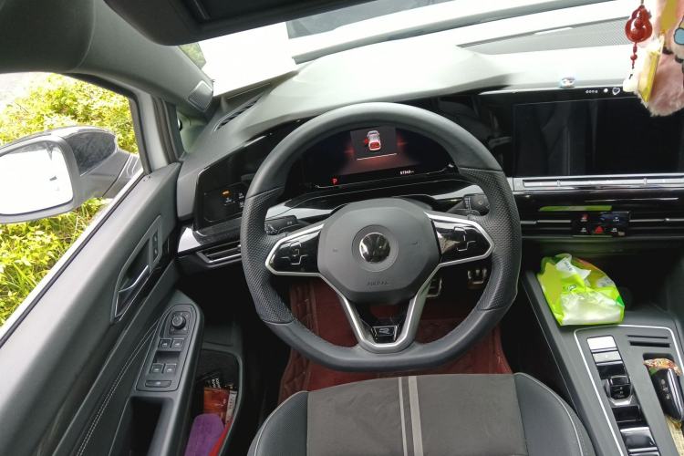 Used Volkswagen Golf 2023 280TSI DSG R-Line Lite Steering Wheel