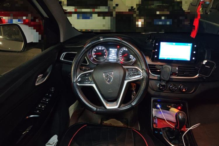 Used Baojun 730 2021 1.5L Manual Fashion Version 7 Seats Steering Wheel