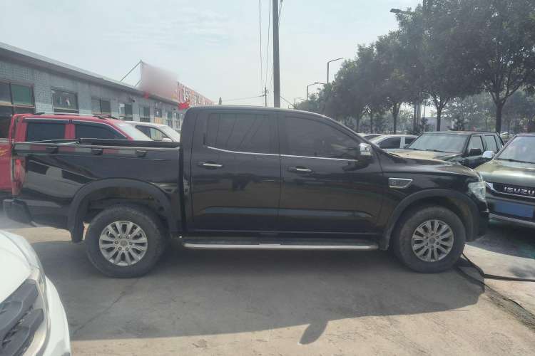 Used Zxauto Terralord 2019 2.5T Passenger Version Diesel Two-Wheel Drive Automatic Flagship Trim with Dual Wheels
