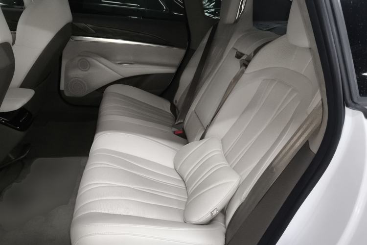 Used IM L7 2022 Dynamic Model
