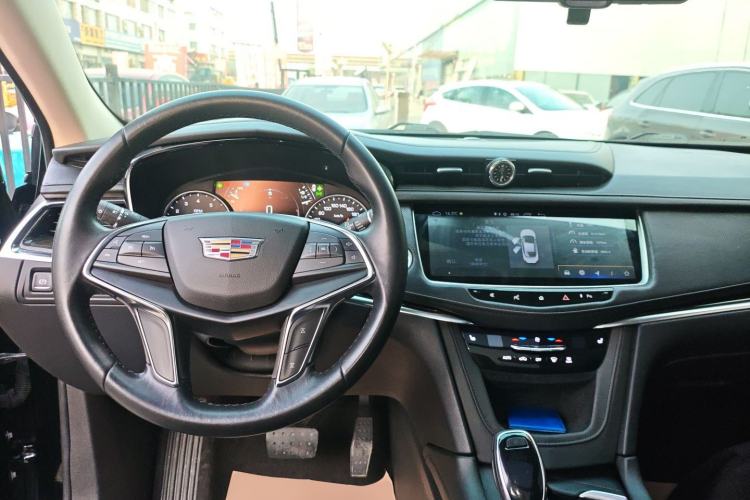 Used Cadillac XT5 2018 25T Luxury Model