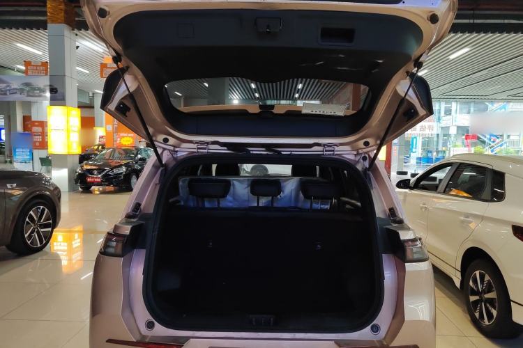 Used AION Y 2022 70 Tech Edition Lithium Iron Phosphate Trunk