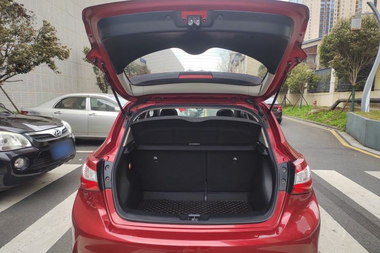 Used Nissan Tiida 2019 1.6L CVT Smart Enjoyment Version China VI Standard
