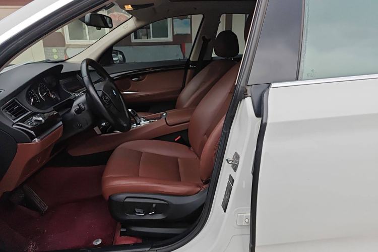 Used BMW 5 Series GT 2014 528i Leading Model
