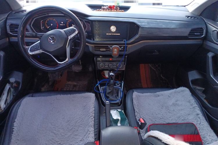 Used Volkswagen Tacqua 2020 1.5L Automatic Yue Center Console