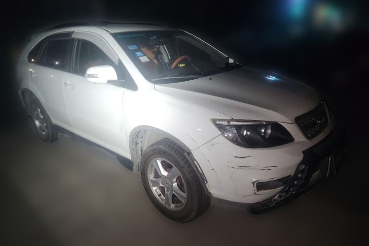 Used BYD S6 2014 2.0L Manual Luxury 5-Seater
