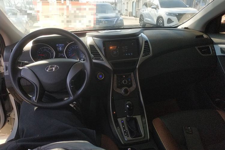 Used Hyundai Elantra (5th Generation / Langdong) 2015 1.6L Automatic Leading Model