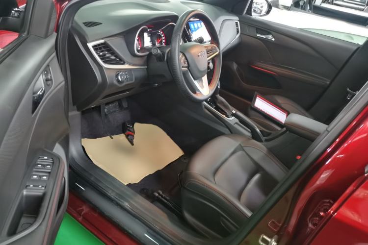 Used Chevrolet Monza 2020 Light Hybrid RS 330T Automatic Comfort Edition Left Front Seat