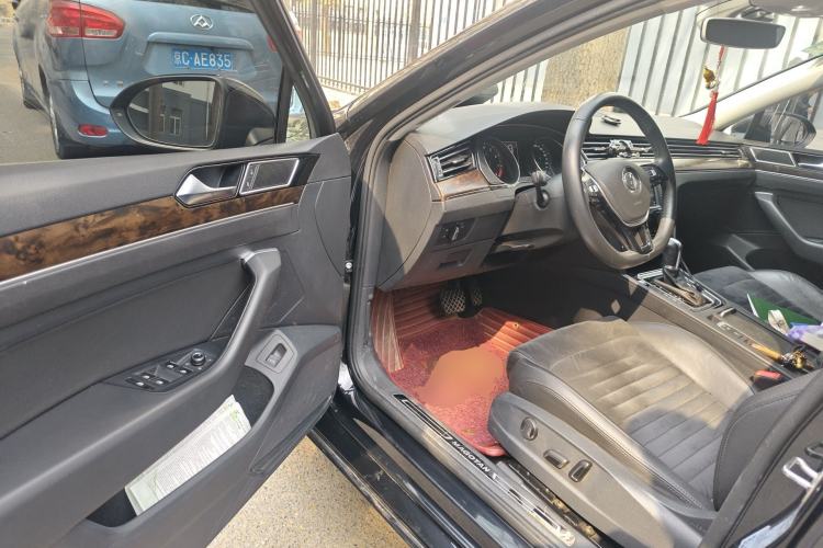 Used Volkswagen Magotan 2017 330TSI DSG Luxury Model Driver Seat