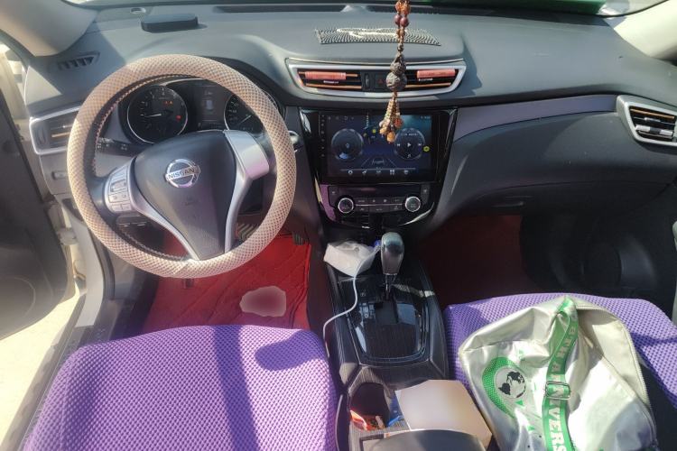 Used Nissan X-Trail 2014 2.0L CVT Comfort Edition 2WD Center Console