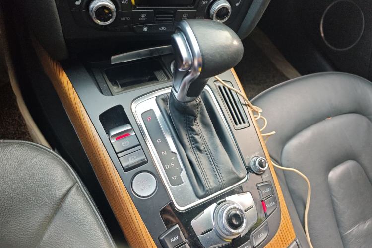 Used Audi A4L 2016 35 TFSI Collection Edition S line Luxury Model Gear Lever