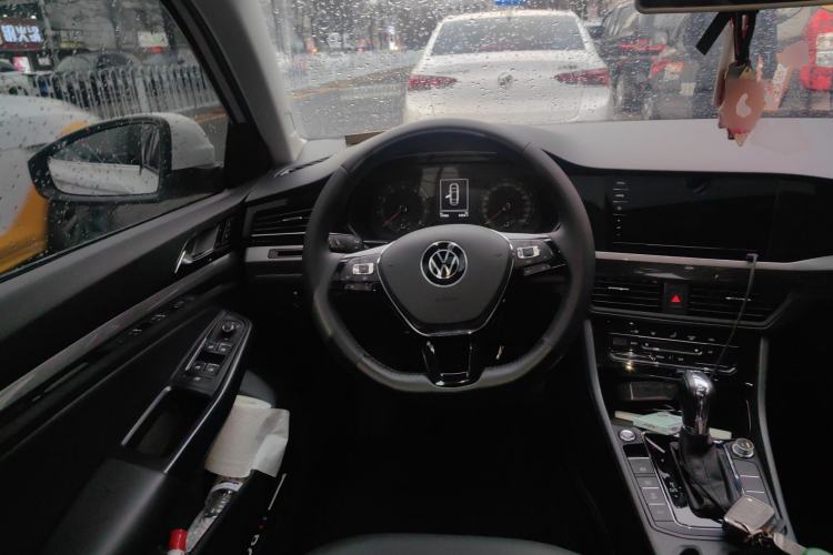 Used Volkswagen Bora 2021 280TSI DSG Elite Smart Connectivity Version Steering Wheel