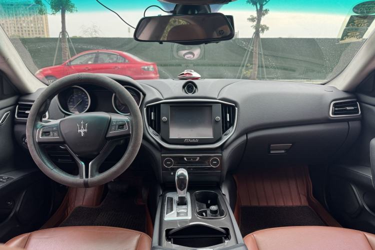 Used Maserati Ghibli 2014 3.0T Standard Edition Interior 3