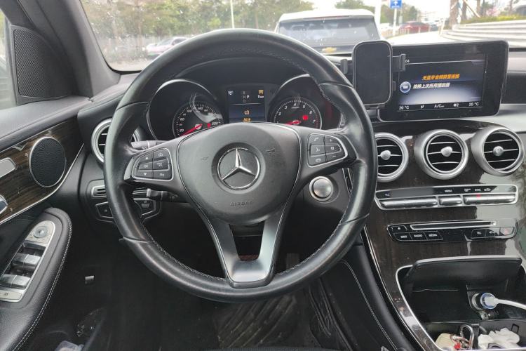 Used Mercedes-Benz GLC 2017 GLC 260 4MATIC Dynamic Edition Steering Wheel