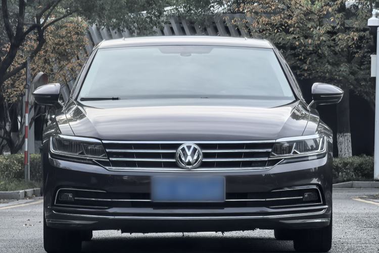 Used Volkswagen Phideon 2019 380TSI Two-Wheel Drive Business Edition China VI Standard