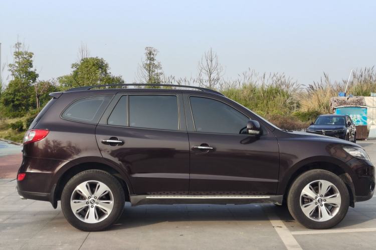 Used Hyundai Santa Fe Classic 2012 2.4 Luxury Edition 7-Seater Four-Wheel Drive
