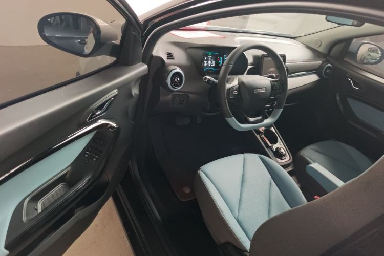 Used Chery QQ Little Ant 2022 Restyled Version Sweet Pink Edition Half-Sugar Version 30.6 kWh 30 kW 301 km