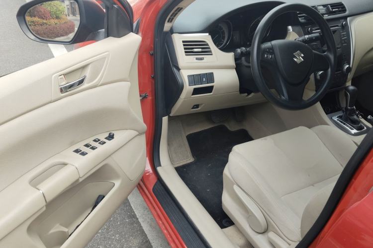 Used Suzuki Kizashi 2011 2.4L Two-Wheel Drive CVT Standard Edition
