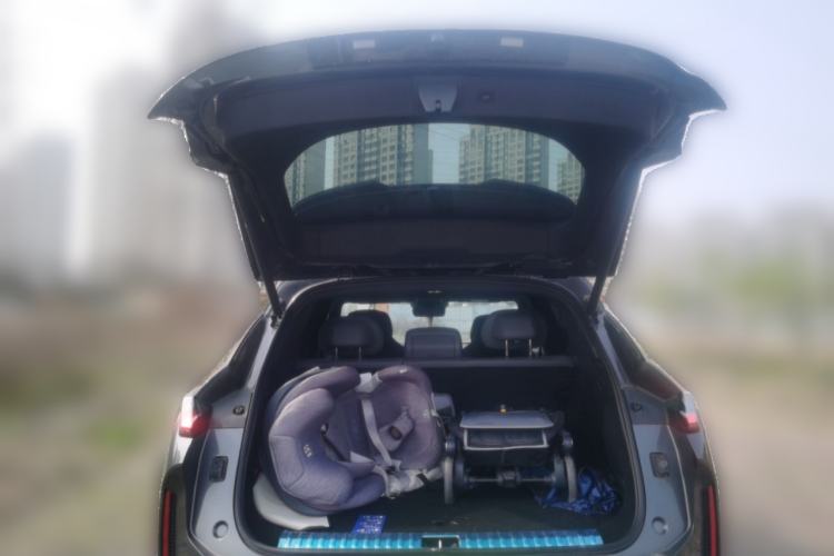 Used Lynk & Co 08 EM-P 2025 245 km Ultra-Long Range Pro Trunk