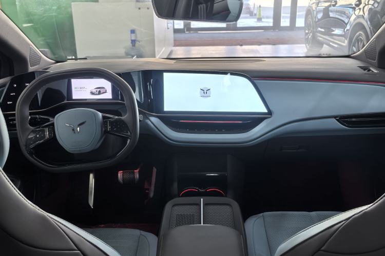 Used Hongqi EH7 2024 690 Pro Interior 1