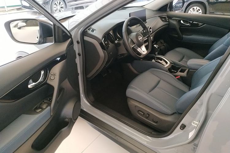 Used Nissan X-Trail 2025 Honor 2.0L Two-Wheel Drive Leading Edition Driver Seat