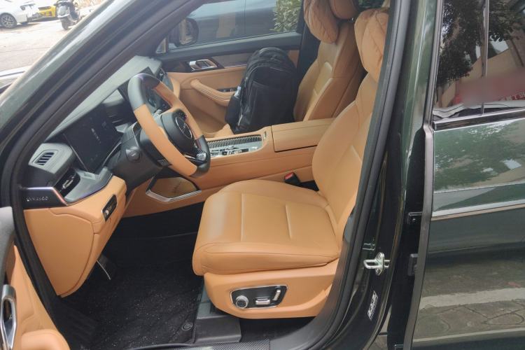 Used Lynk & Co 09 EM-P 2024 2.0TD EM-P Four-Wheel Drive ULTRA Six-Seater
