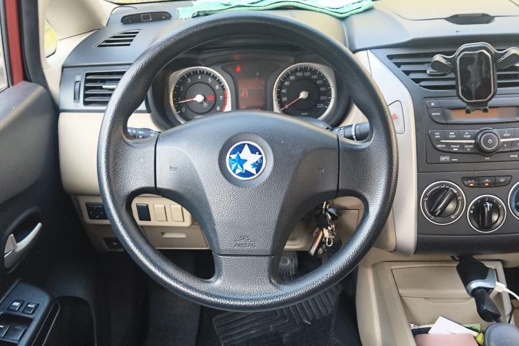 Used Venucia R50 2013 1.6L Manual Fashion Edition